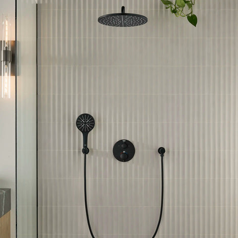 rainshower-hand-shower-3-sprays-1-75-gpm-6-6-l-min-matte-black-161735_rainshower_envrionmentcloseup_265692430_265452430_241332430_0001_may2023_cdnwebp-webp